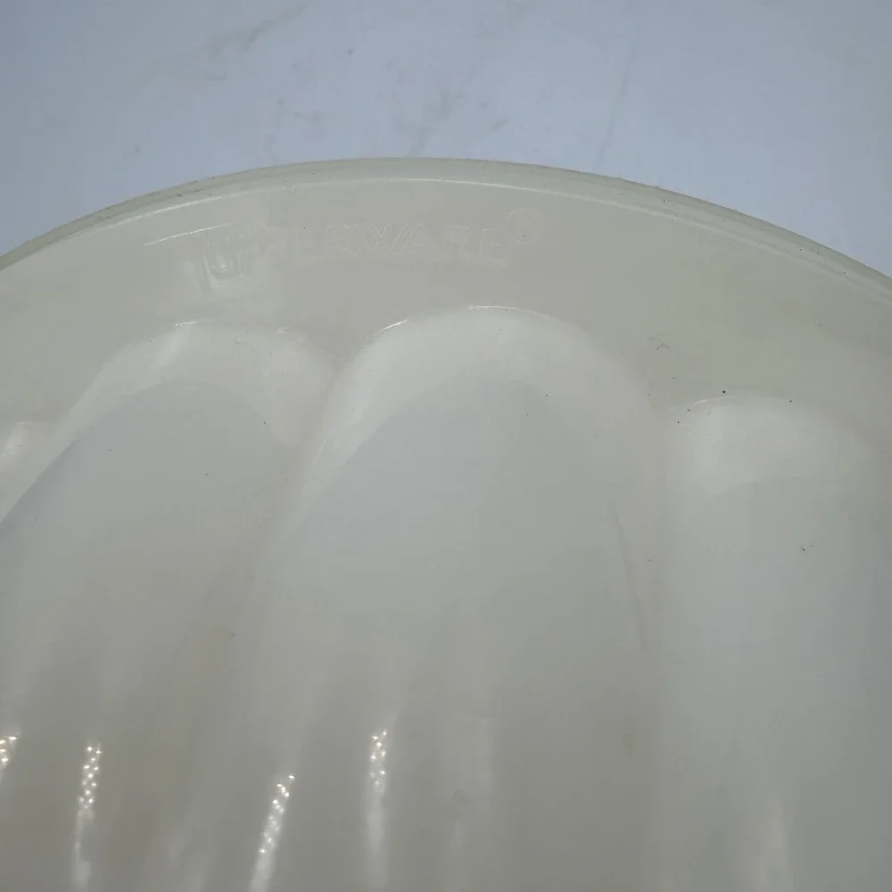 Vintage Tupperware Jel-N-Serve Jello Mold Star Center Scalloped Sheer White 608